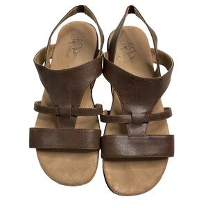 LifeStride Maple Women's 8.5 M Slingback Adjustable Cushioned Sandals